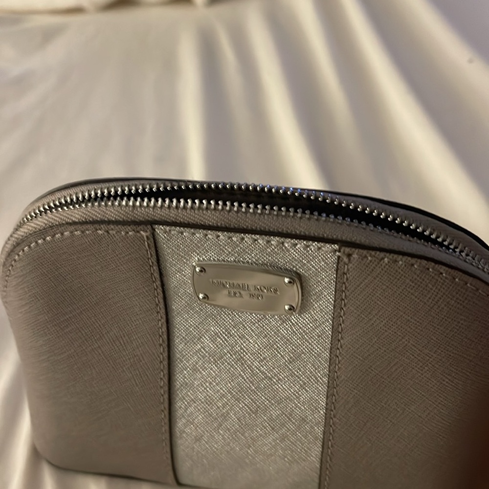 Michael Kors  cosmetics case - Picture 6 of 7
